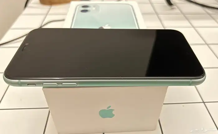 ايفون 11 نظيف جدا 64 قيقا 4