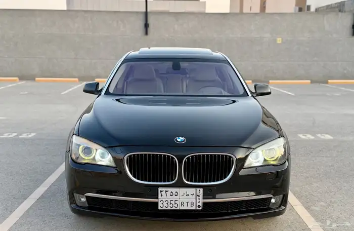 بي ام دبليو 740 موديل 2011 نظيف جدا 5