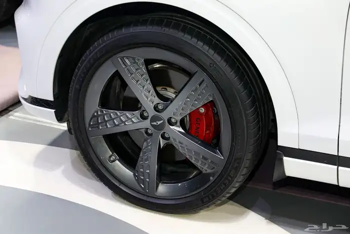 جينسس رويال سبورت gv70 2024 فل كامل 4