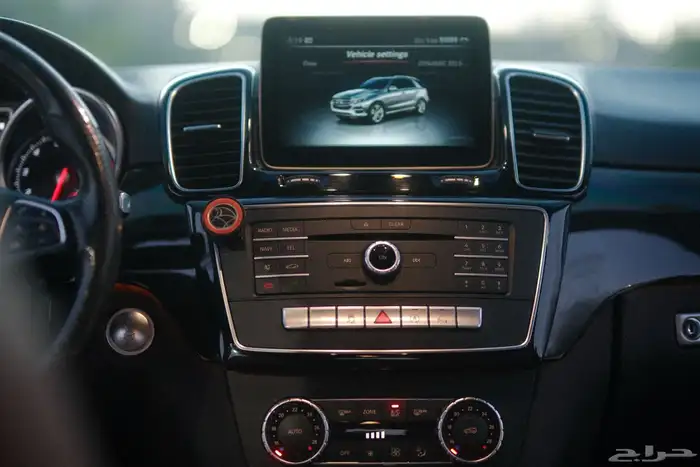 مرسيدس GLE400 موديل 2018 فل كامل AMG 16