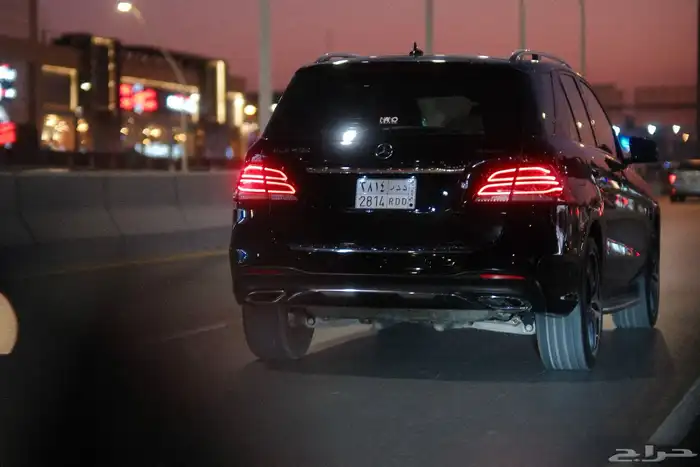 مرسيدس GLE400 موديل 2018 فل كامل AMG 18