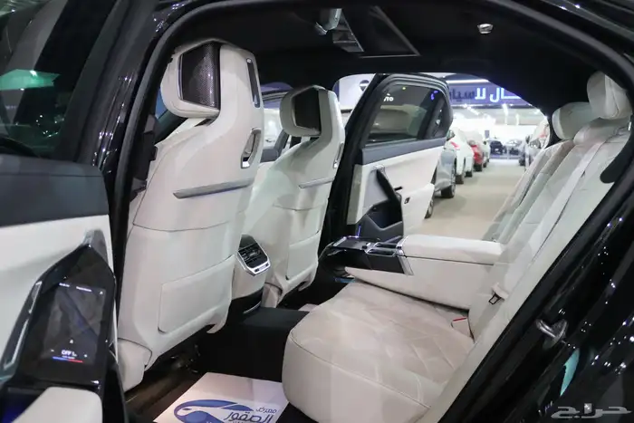 بي إم دبليو 735 M-kit موديل 2024 مستخدم بسعر 435.000 16