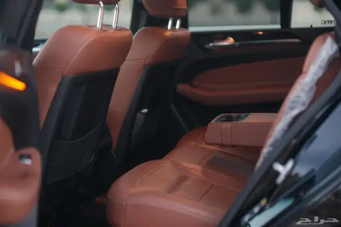 مرسيدس GLE400 موديل 2018 فل كامل AMG 10