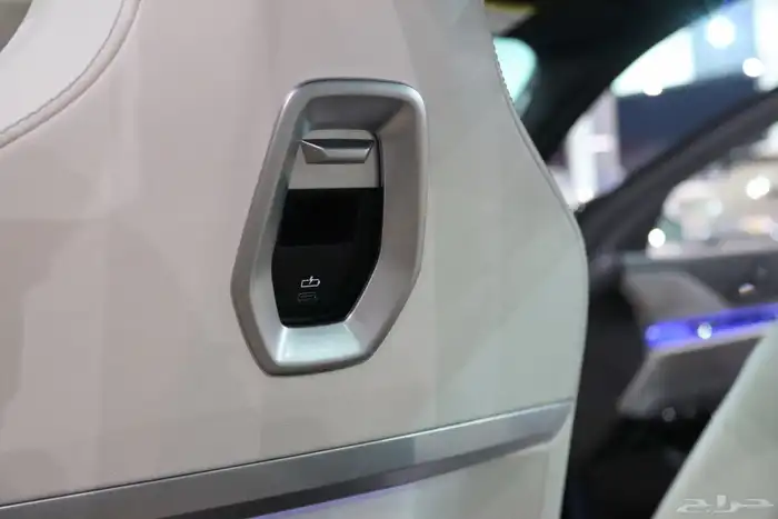 بي إم دبليو 735 M-kit موديل 2024 مستخدم بسعر 435.000 14