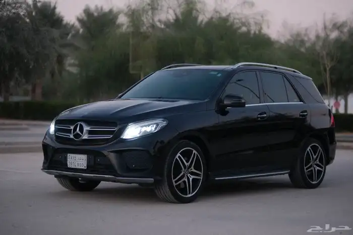 مرسيدس GLE400 موديل 2018 فل كامل AMG 3