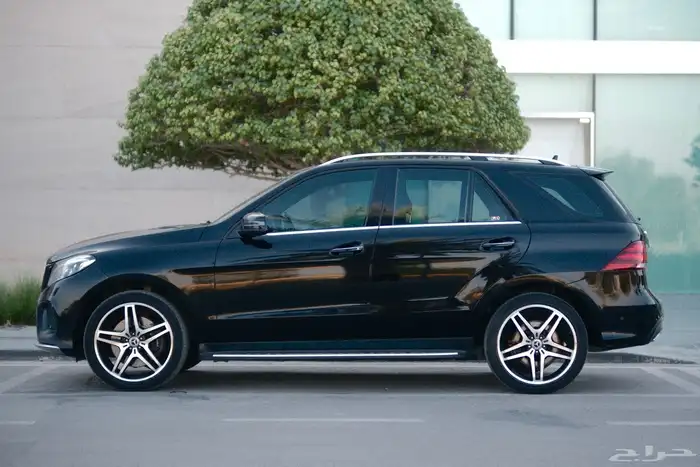 مرسيدس GLE400 موديل 2018 فل كامل AMG 7