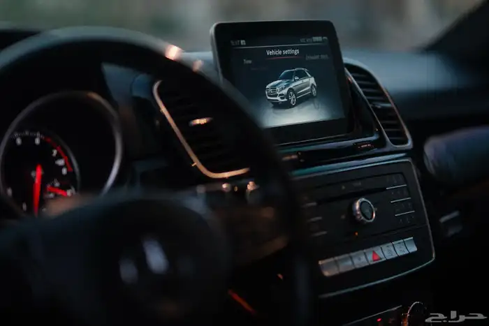 مرسيدس GLE400 موديل 2018 فل كامل AMG 13