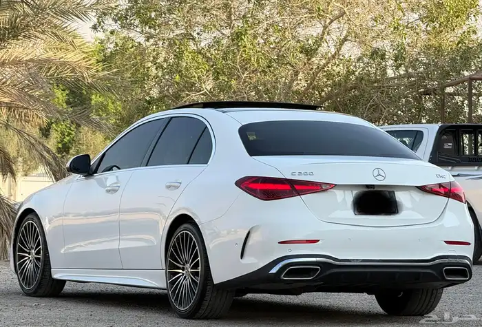 مرسيديس C200 2023 3