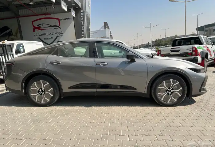 تويوتا  كراون 2.5 بريميوم 2026 رمادي 160450 شامل الضريبة 10