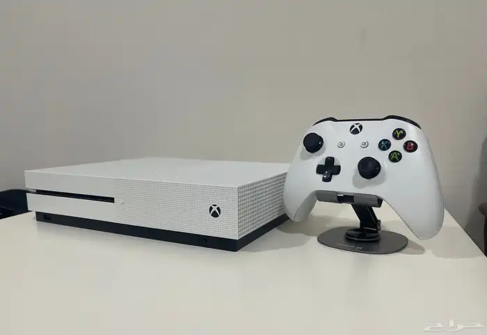 Xbox One S 7