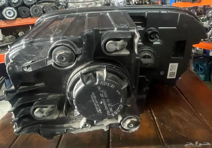 للبيع شمعه سياره كريتا 2024الجهه اليمين 2