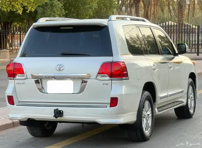 تويوتا لاندكروزر 2015 GXR فل سعودي 5