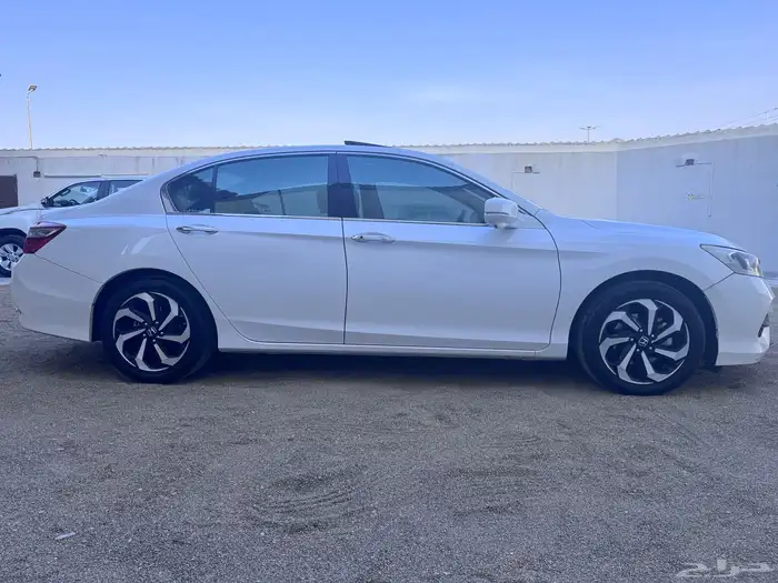 هوندا اكورد ( فل كامل نظيف ) 37