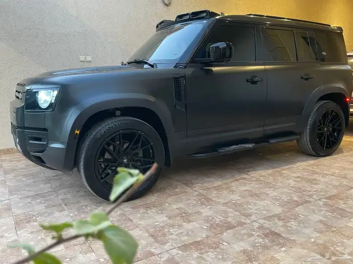 للبيع ديفندر SE موديل 2020 ماشي 70 الف 2