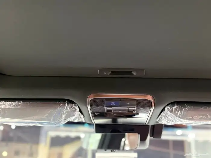 لكزس LX 600 بريمي VIP ابيض بلاك ادشن داخل - جملي نظام 50-50 28