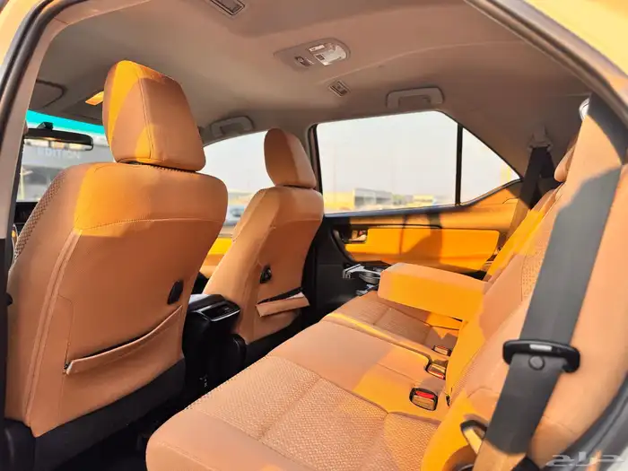 تويوتا فورتشنر 2022 ابيض دبل 8