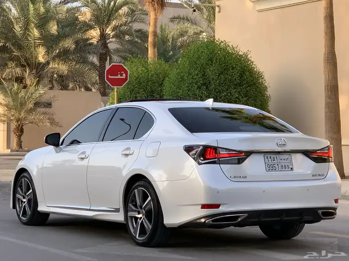 لكزس GS300 موديل 2018 بحالة الوكاله ممشى 26 الف 18