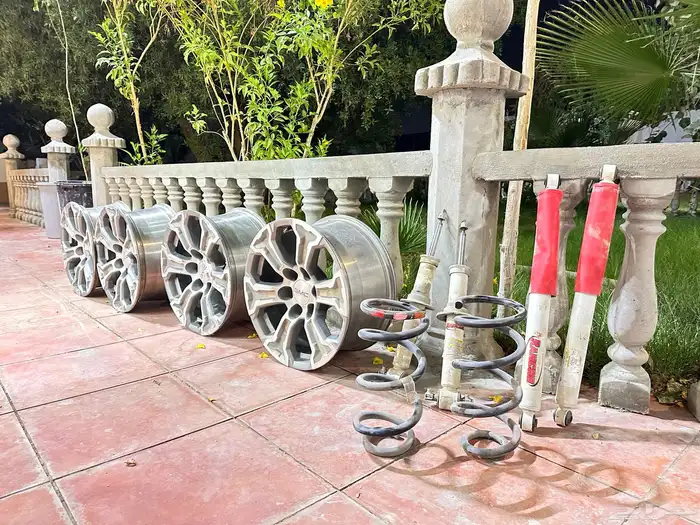 جنوط سييرا وكالة مع يايات ومساعدات 7