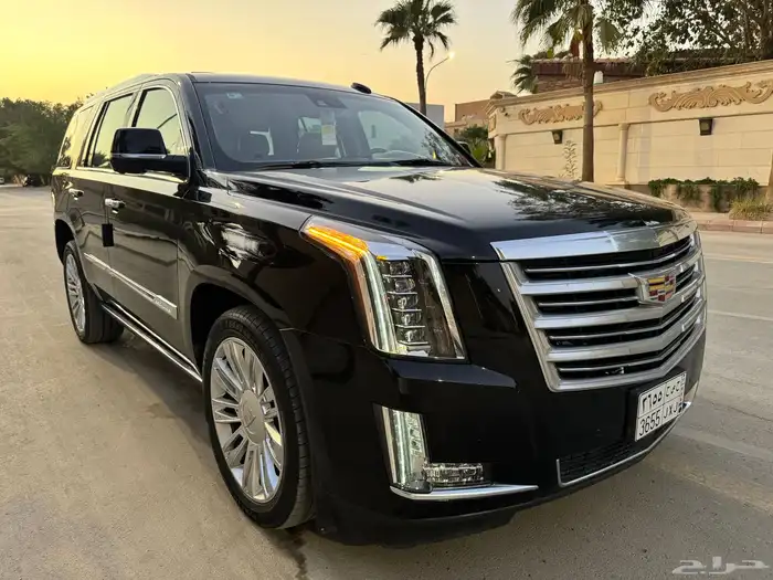 اسكاليد 2015 قصير سعودي اعلى فئه بحالة الوكاله 58