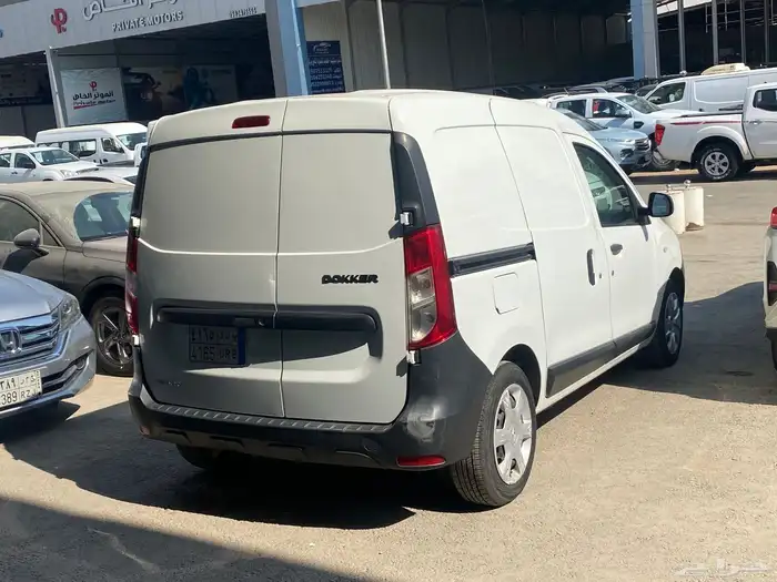 رينو دوكر بضاعه بنزين قير عادي 2020 4