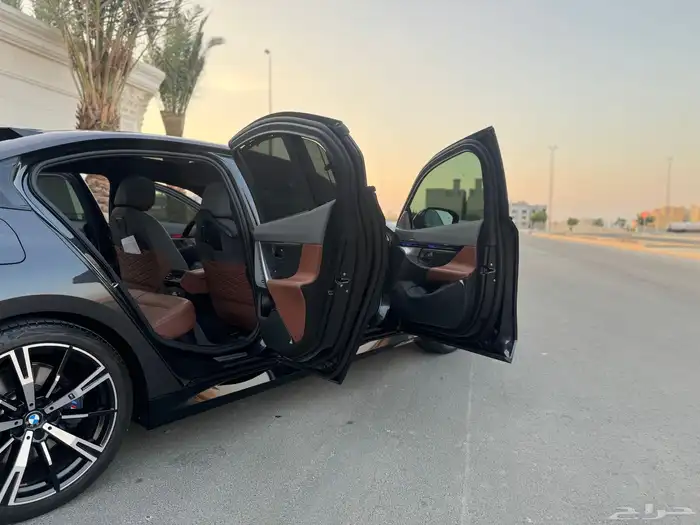 بي ام دابليو 530i m 2024 18