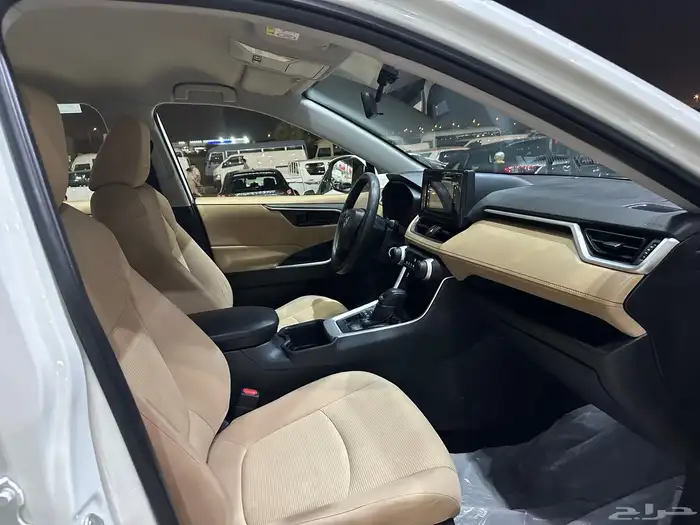 تويوتا راف فور موديل 2022 دبل 14