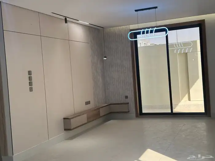 فيلا ارضيه للبيع مدخل خاص حي الاخضر 11