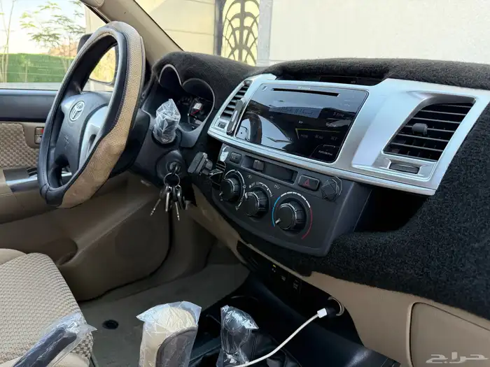 فورتشنر 2015 دبل مخزن ماشي 60 الف فقط 14