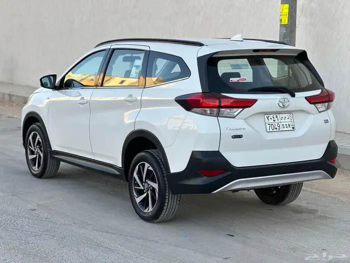 تويوتا راش سعودي العداد 22 الف فقط 2023 6