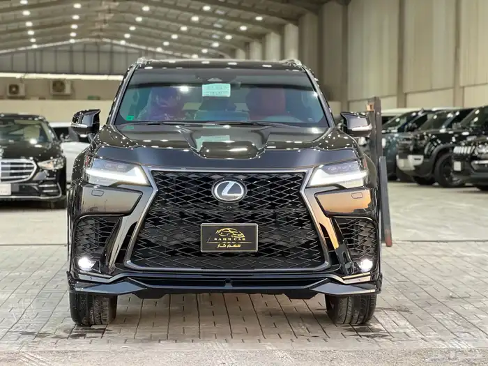 لكزس LX600 سبورت F موديل 2025 0