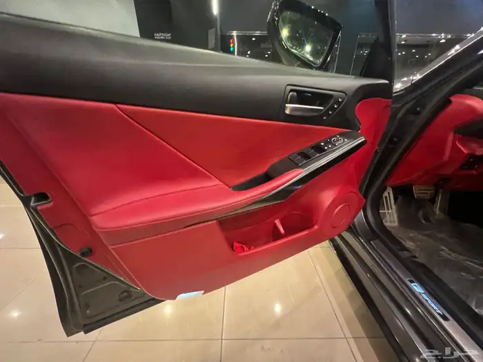 ليكزس سيدان is اف سبور موديل2022 7