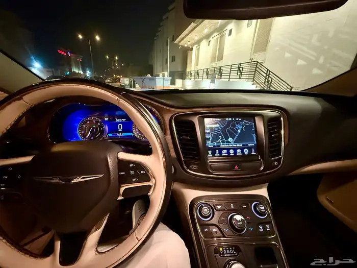 للبيع كرايزلر C200 موديل 2016 2