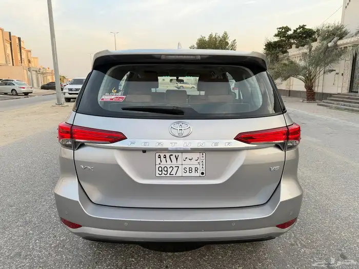 فورشنر 2022 VX سعودي نظيف .. 6