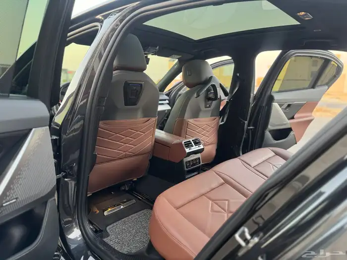 بي ام دابليو 530i m 2024 15