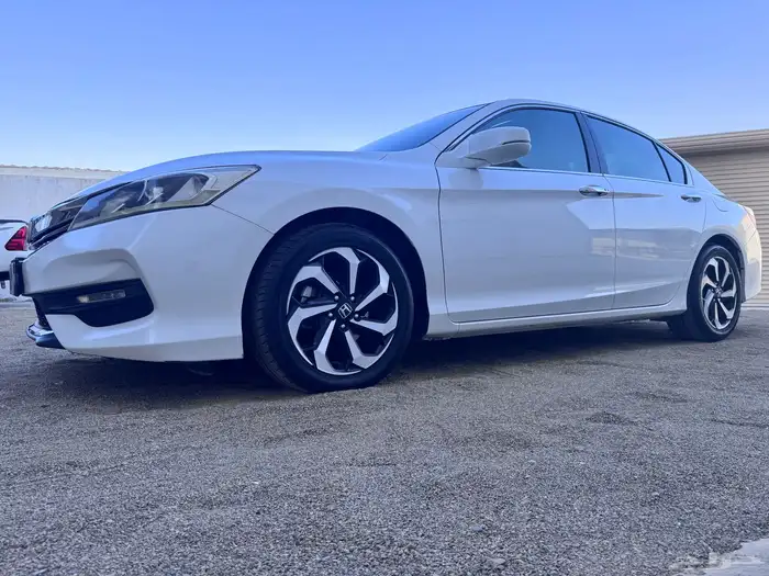 هوندا اكورد ( فل كامل نظيف ) 12