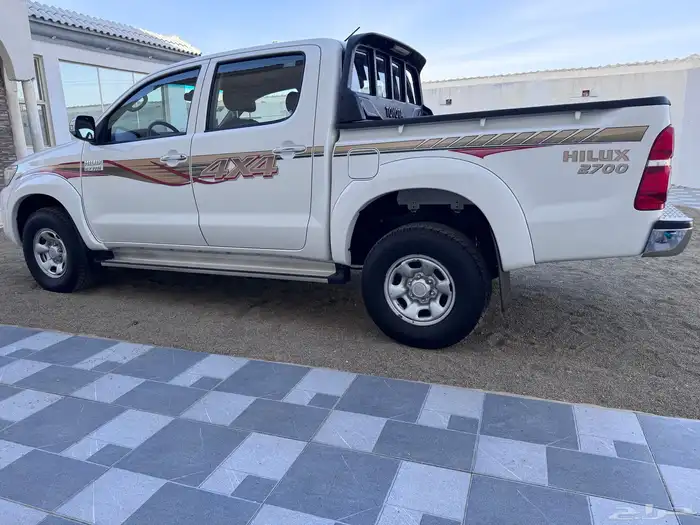 هايلوكس ( مخزن بريمي ) 28