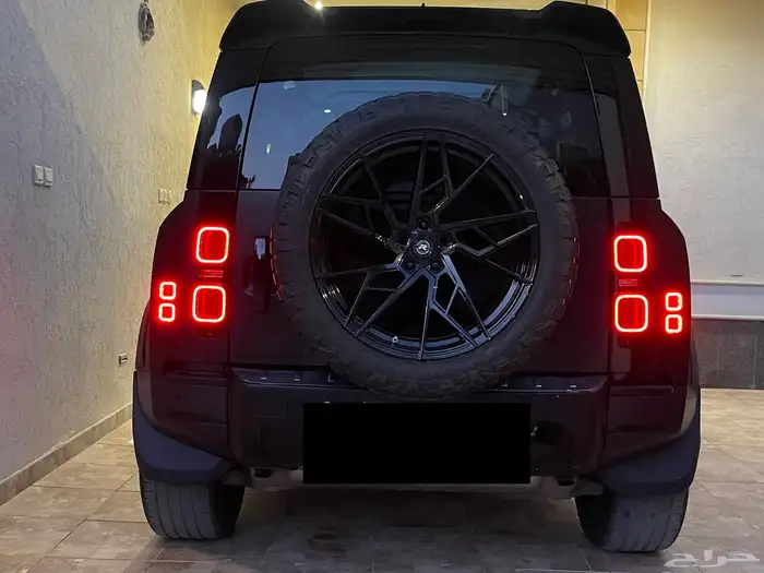 للبيع ديفندر SE موديل 2020 ماشي 70 الف 12