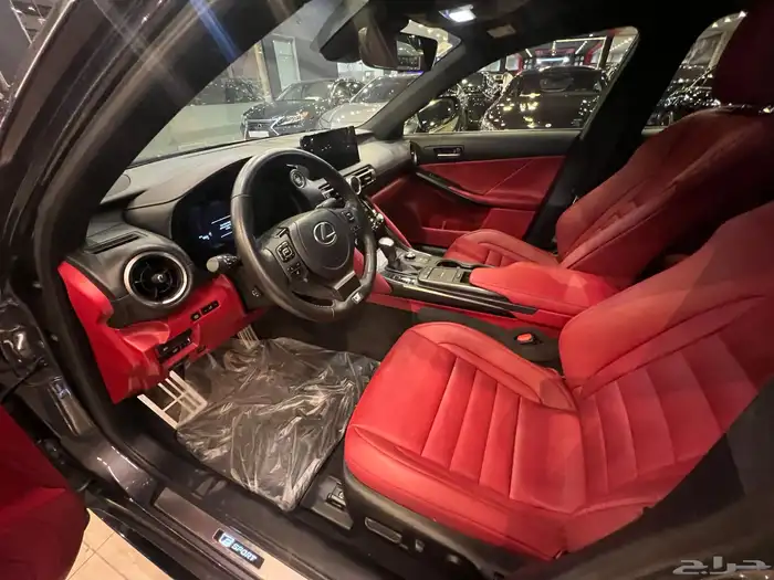 ليكزس سيدان is اف سبور موديل2022 6