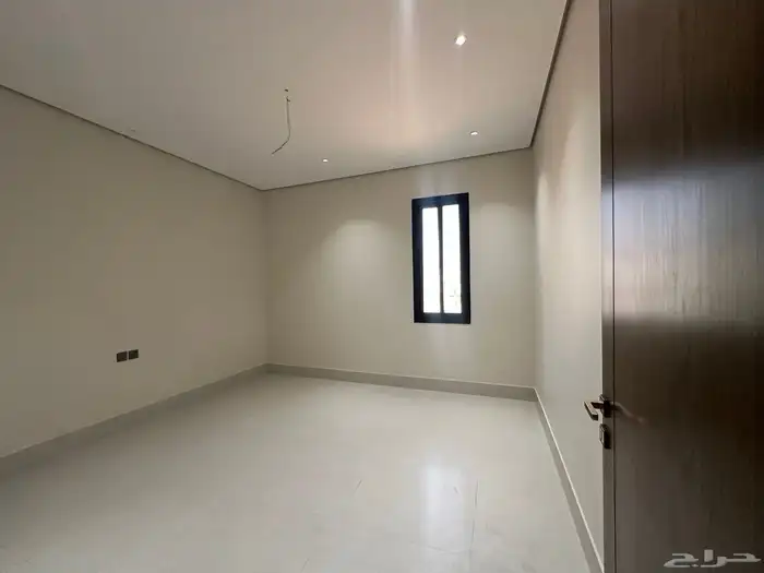 فيلا ارضيه للبيع مدخل خاص حي الاخضر 19