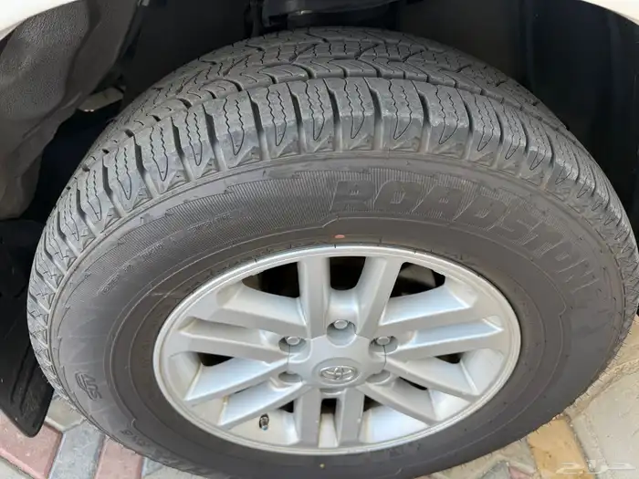 فورتشنر 2015 دبل مخزن ماشي 60 الف فقط 18