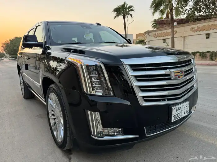 اسكاليد 2015 قصير سعودي اعلى فئه بحالة الوكاله 3