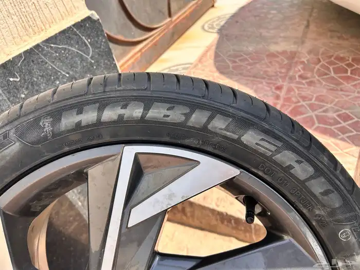 جنط النترا وكالة مع ادوات السلامه عفريتها. مفتاح عجل شنقار 2