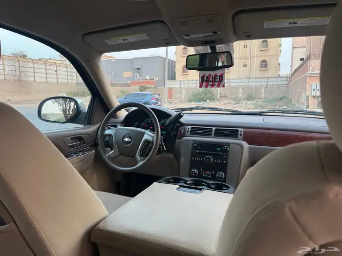 شيفرولية سوبربان 2013 اسود ملكي نظيف للبيع 34