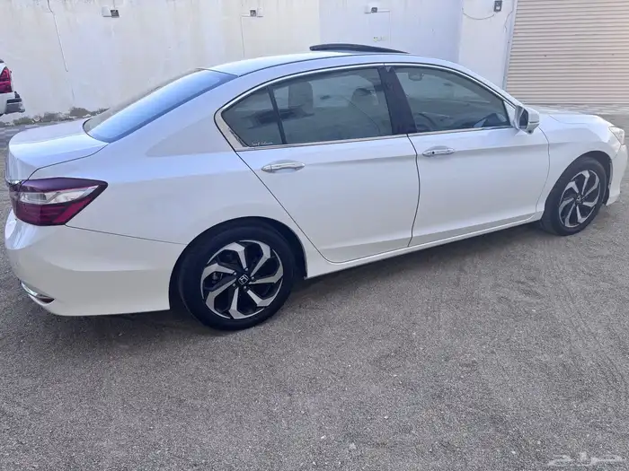 هوندا اكورد ( فل كامل نظيف ) 38