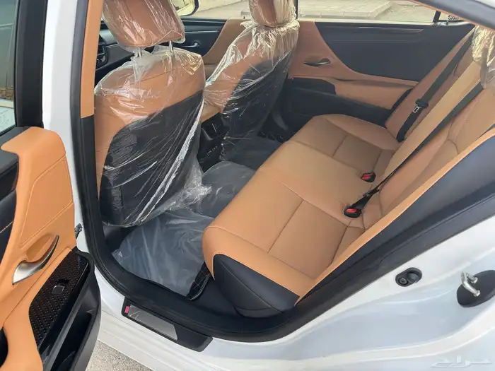 للبيع لكزز 250 ES اربعة سنلدر بحالة الوكالة 11