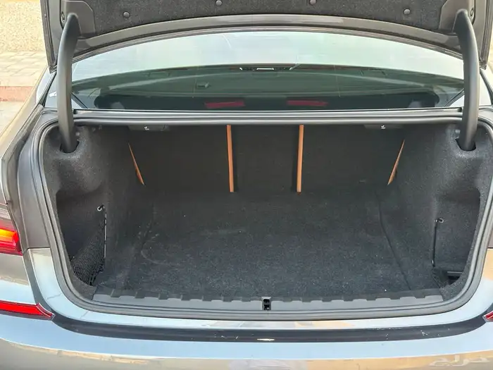 بي ام دبليو 330im 2021 وكالة تشييكات وكالة الفردان 36