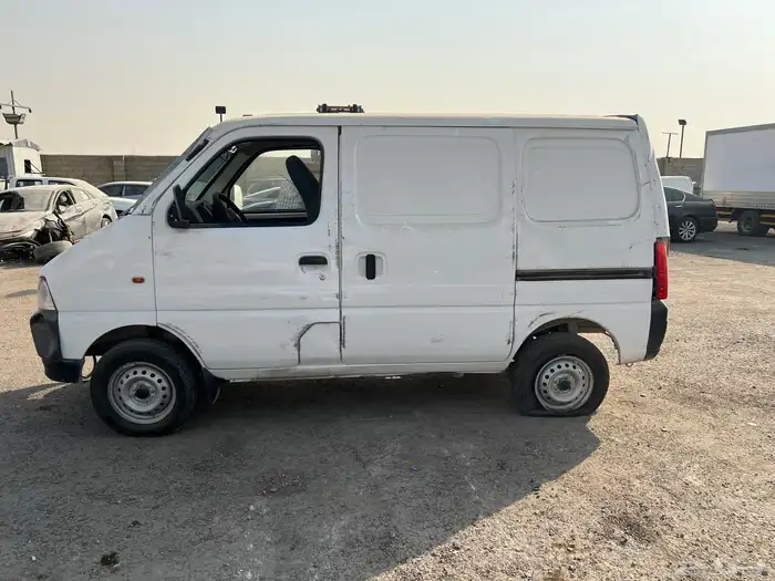 سوزوكي فان إيكو 2025 مصدوم 5