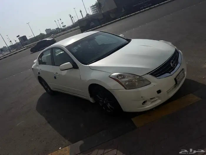 نيسان التيما 2010. سيارة مشروطة مكينه قير عضلات وشاصي 1