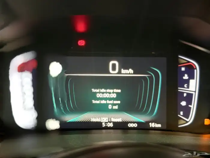 تويوتا اوربان فل سقف اسود بنزين 2026 نظام 50-50 9