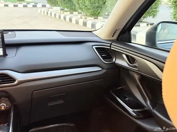 مازدا Cx9 فل كامل شبة جديده 2024 32